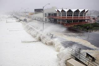 hurricane irene blowing ashore