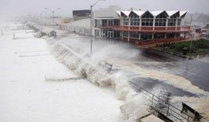 hurricane irene blowing ashore